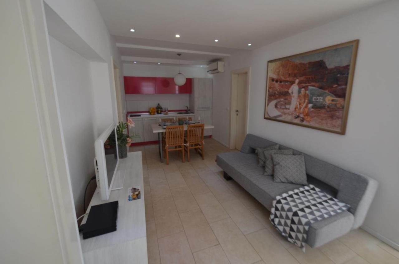 Apartments Karmen Maria Novigrad Istria Eksteriør bilde