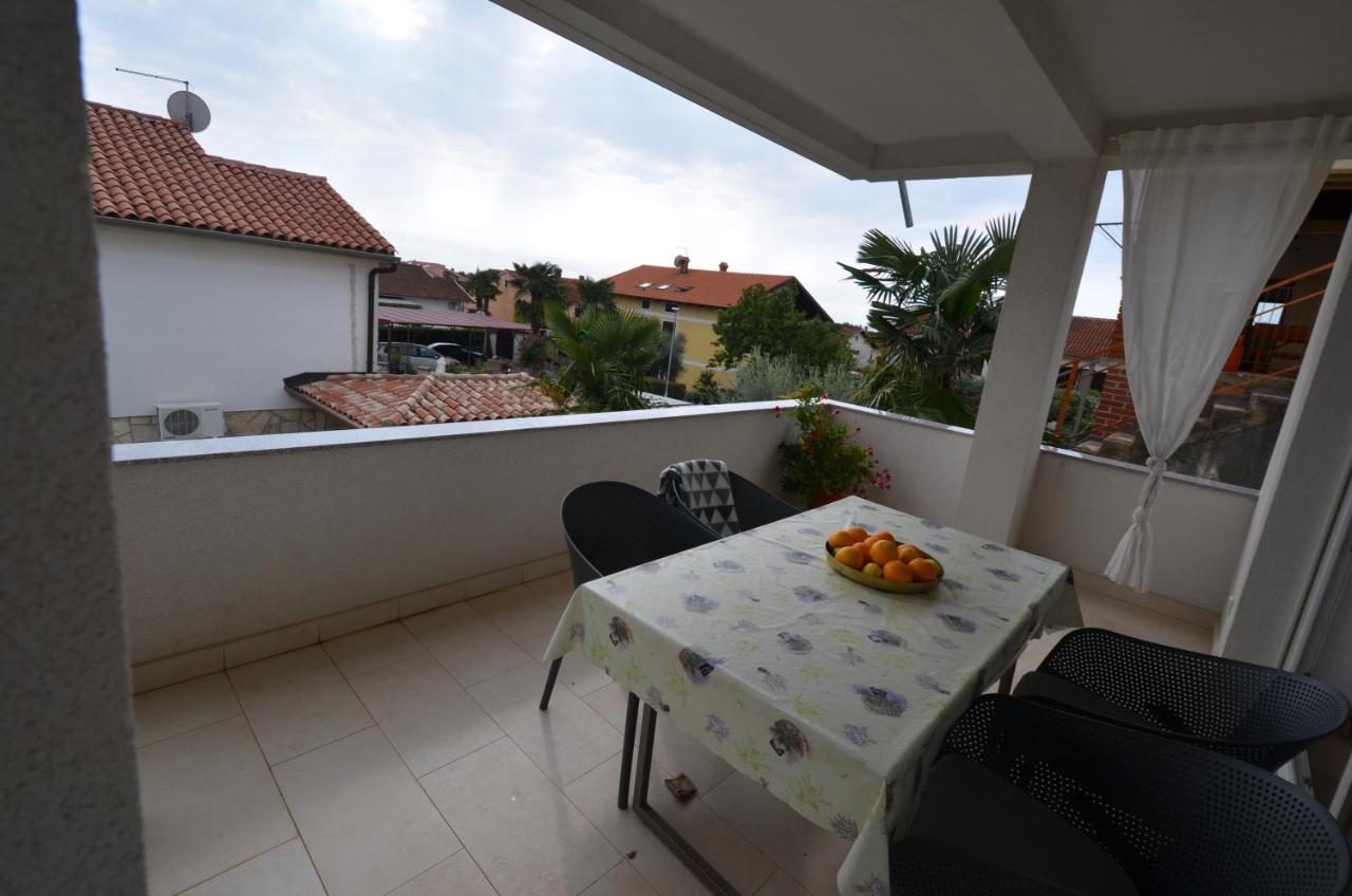Apartments Karmen Maria Novigrad Istria Eksteriør bilde