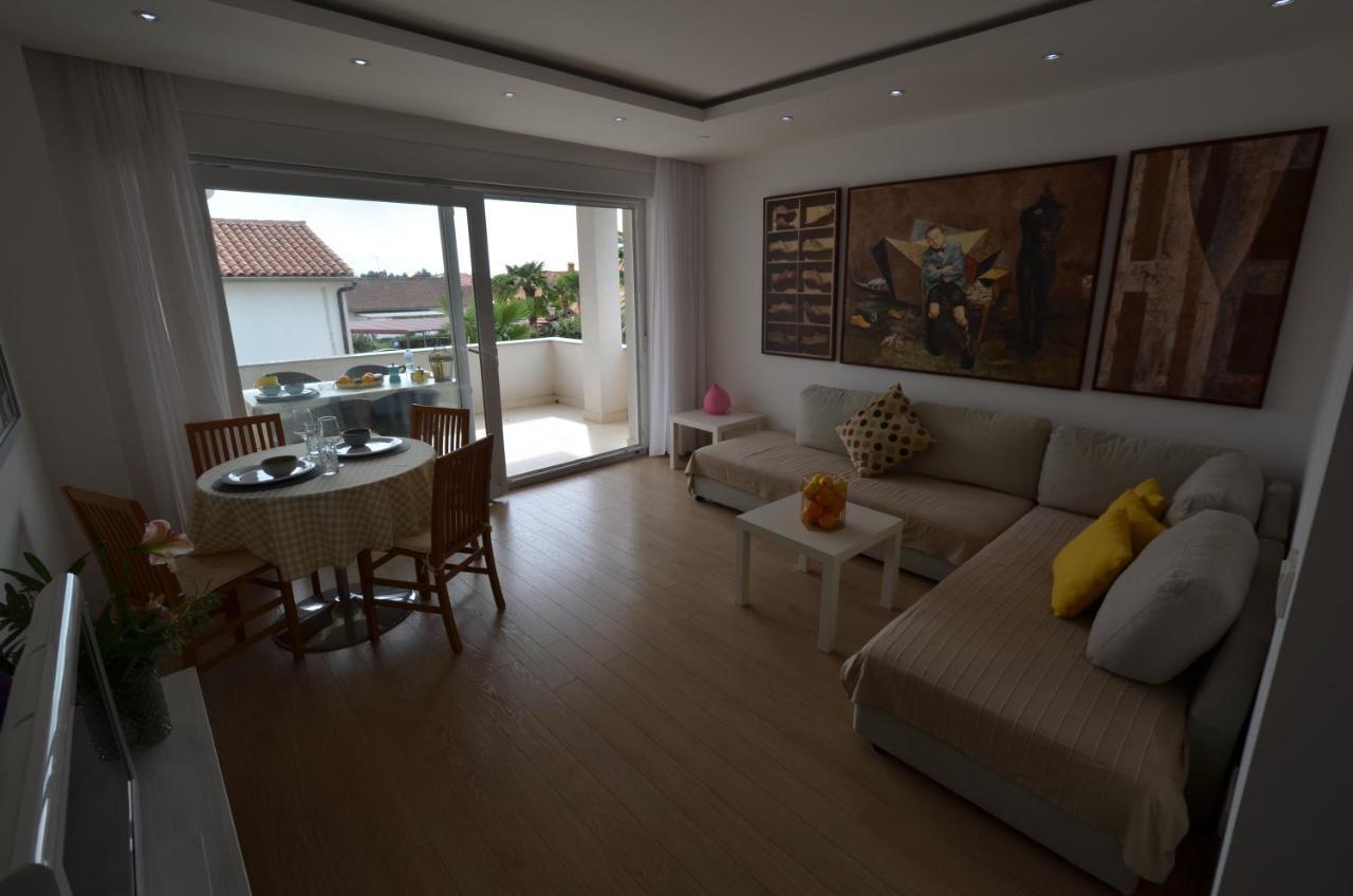 Apartments Karmen Maria Novigrad Istria Eksteriør bilde